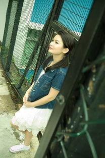 花野真衣school girl在线播放