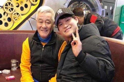 卓伟徒弟爆料陈小春视频,卓伟徒弟揭露惊人内幕