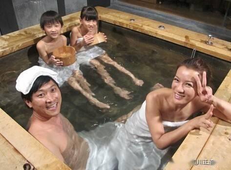 日本爸爸女儿一起洗澡,日本爸爸与女儿的温馨洗澡时刻