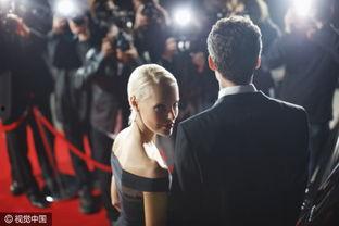 解梦和明星聚会,明星璀璨夜，揭秘梦境中的星光聚会